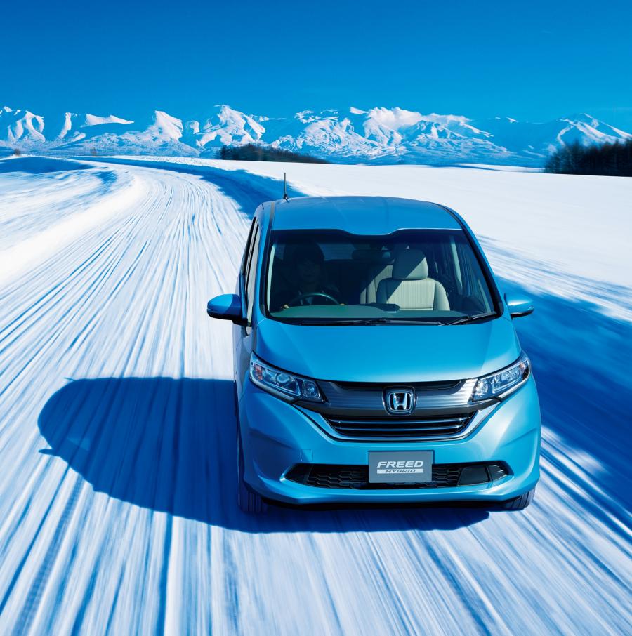  Honda Freed Hybrid 2016 года  (фото 5 из 16)